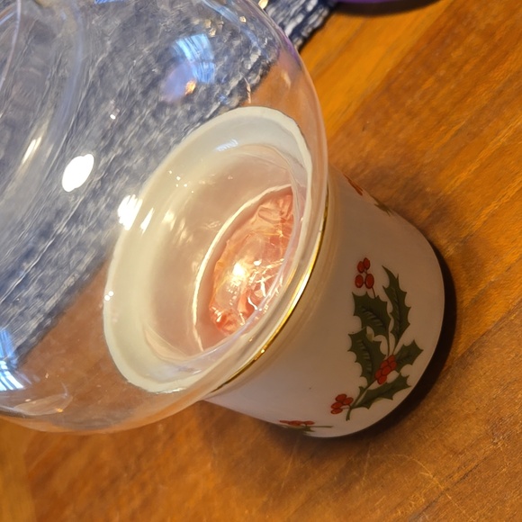 Nwot Christmas Holly set of 2 votive holders with glass - Picture 4 of 5